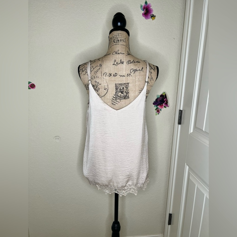 NTM: Entro Adjustable Spaghetti Straps Cream Lace Trim Camisole Size Medium - Picture 7 of 11